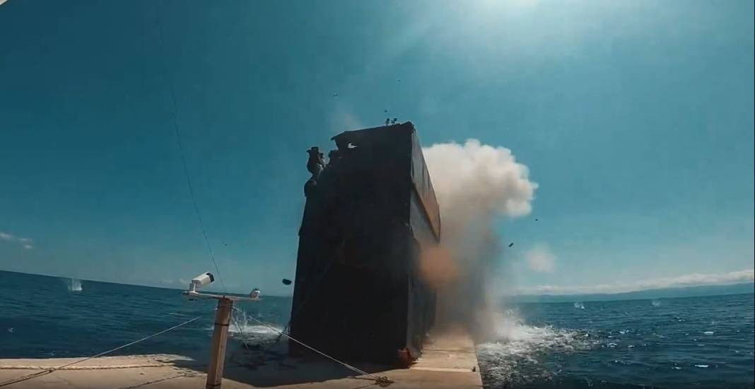 Kara Atmaca seyir füzesinden tam isabet. Yılmaz 'Gurur duyduk' diyerek paylaştı - Resim: 15